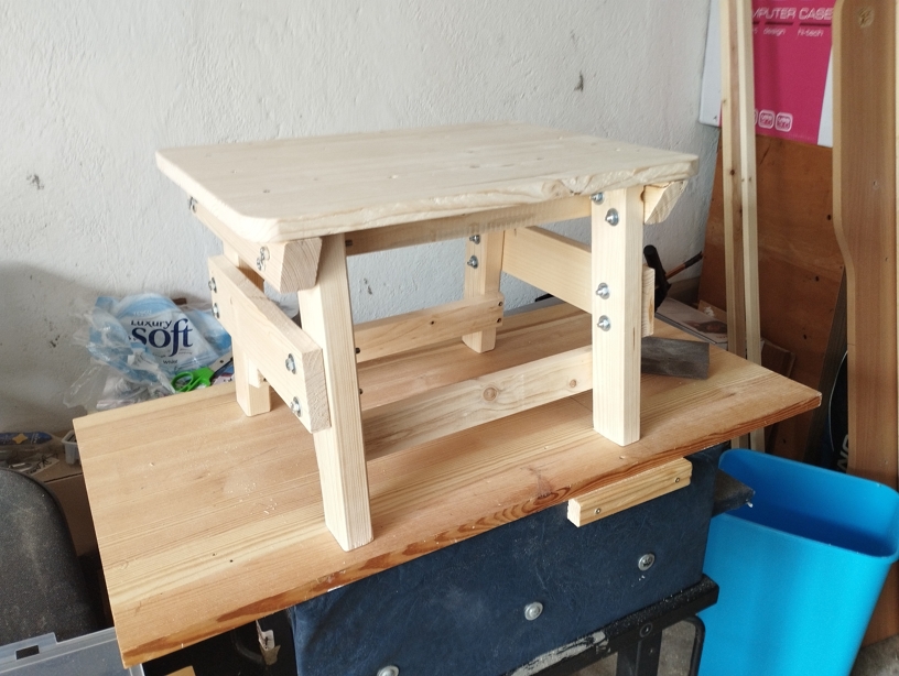 " ze života 1 " - výroba stoličky